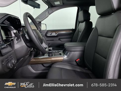 Used 2024 Chevrolet Silverado 1500 LT Trail Boss w/ LT Trail Boss Premium Package image 21