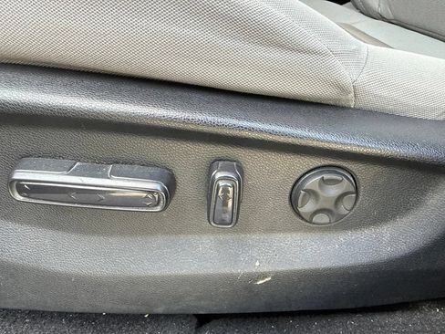 Used 2018 Honda CR-V EX image 17