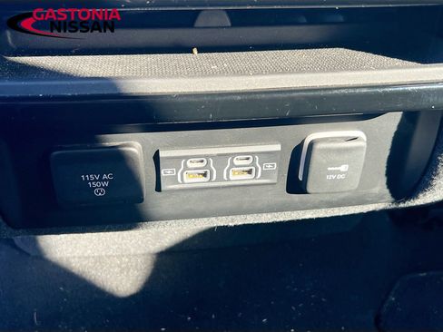 Used 2024 Jeep Wagoneer Series II w/ Flexible Seating Group image 34