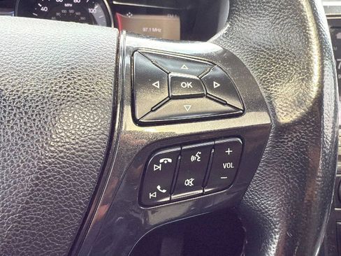 Used 2017 Ford Explorer XLT w/ Equipment Group 202A image 11