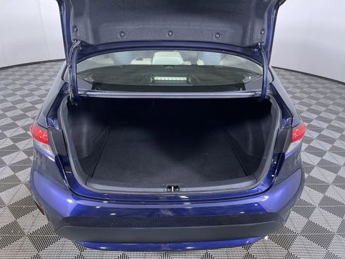 Used 2021 Toyota Corolla LE image 23