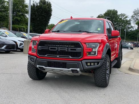 Used 2019 Ford F150 Raptor w/ Equipment Group 802A Luxury AWD/4WD image 3
