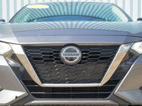 Used 2021 Nissan Sentra SR FWD image 4