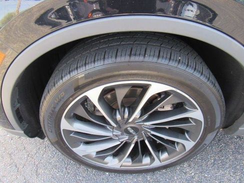 Used 2020 Lincoln Aviator Reserve w/ Equipment Group 202A image 10