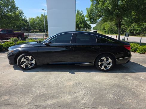 Used 2020 Honda Accord EX image 7