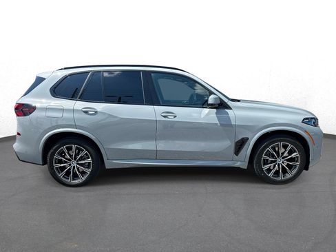 Used 2026 BMW X5 xDrive40i AWD/4WD image 2