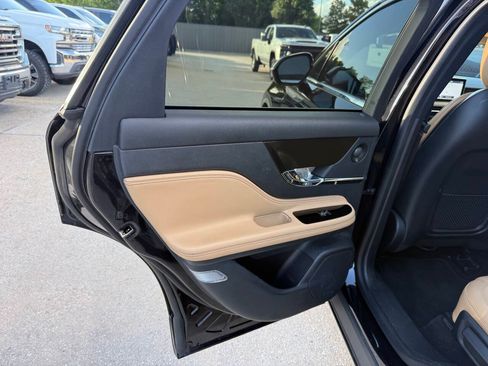 Used 2021 Lincoln Corsair Reserve FWD image 14