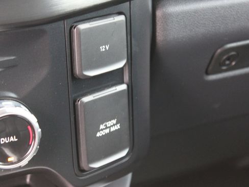Used 2024 Ford F350 Lariat w/ FX4 Off-Road Package AWD/4WD image 18
