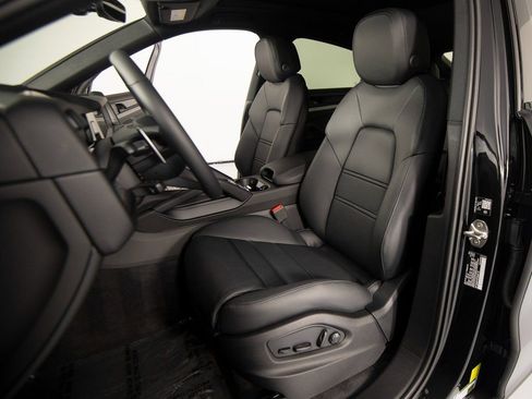 New 2026 Porsche Cayenne S image 6