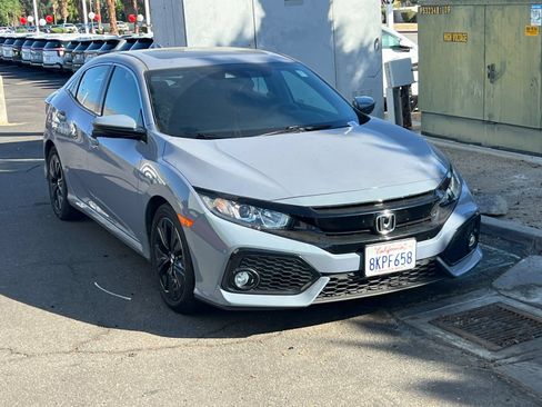 Used 2019 Honda Civic EX image 2