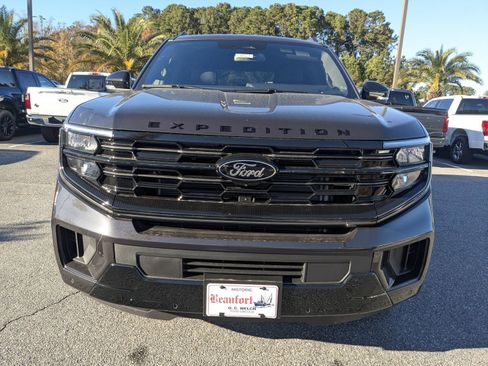 New 2025 Ford Expedition Platinum w/ Stealth Performance Package image 10