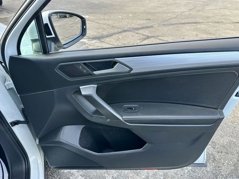 Used 2022 Volkswagen Tiguan S image 21