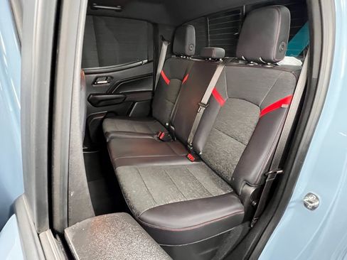 Used 2025 Chevrolet Colorado Z71 w/ Technology Package image 12