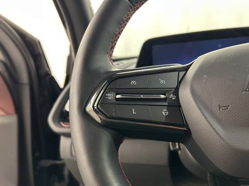 Used 2024 Chevrolet Traverse RS image 10