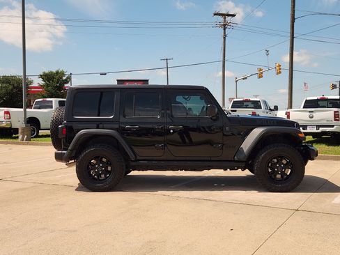Used 2024 Jeep Wrangler Unlimited Sport AWD/4WD image 7