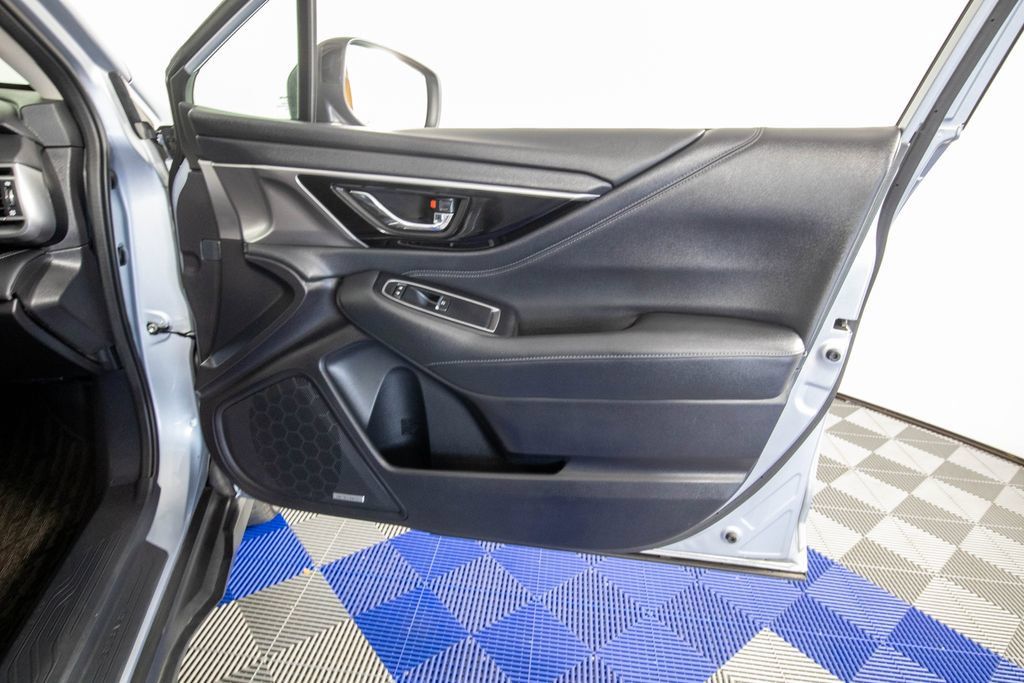 Used 2023 Subaru Outback Limited AWD/4WD image 15