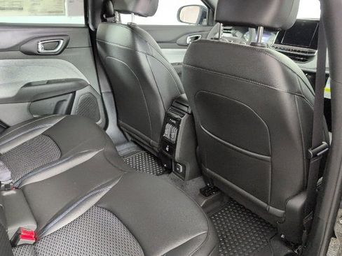 New 2025 Jeep Compass Latitude w/ Convenience Group image 11