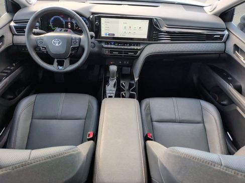 Used 2025 Toyota Camry XLE w/ Premium Plus Package FWD image 29