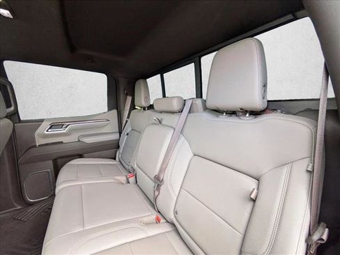Used 2023 Chevrolet Silverado 1500 LTZ w/ LTZ Convenience Package II AWD/4WD image 15