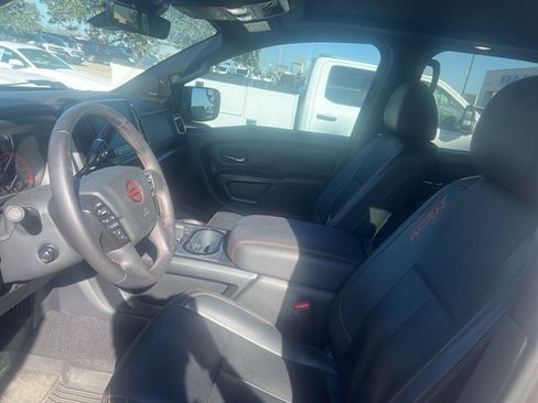 Used 2023 Nissan Titan PRO-4X w/ Pro-4x Convenience Package image 4