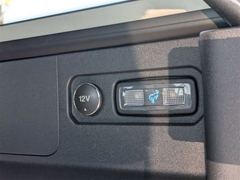 New 2025 Ford Bronco Badlands w/ Sasquatch Package image 13