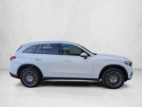 Certified 2026 Mercedes-Benz GLC 300 image 4