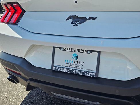 Used 2024 Ford Mustang Coupe RWD image 12