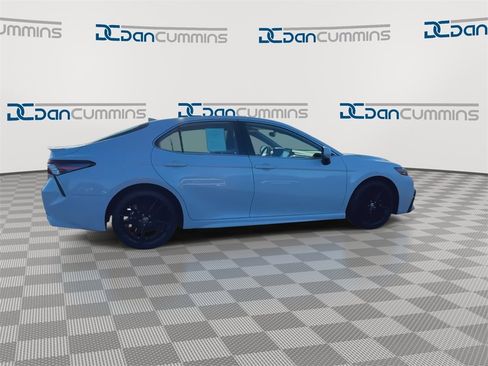 Used 2023 Toyota Camry XSE image 9