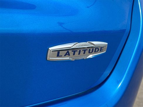 Used 2022 Jeep Compass Latitude image 11