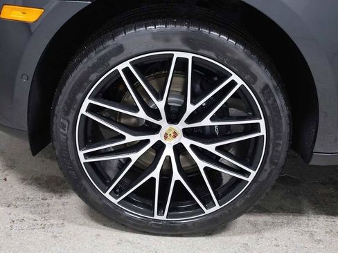 New 2026 Porsche Macan AWD/4WD image 39