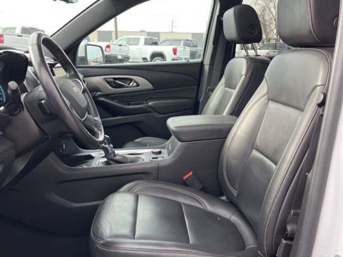 Used 2022 Chevrolet Traverse LT w/ LT Premium Package AWD/4WD image 31