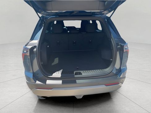 Certified 2025 Chevrolet Equinox LT FWD image 25