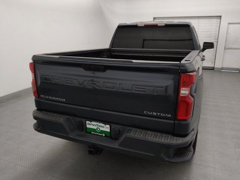 Used 2020 Chevrolet Silverado 1500 Custom w/ Custom Value Package RWD image 7
