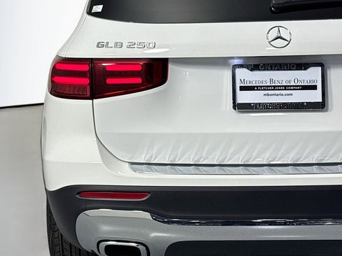 New 2026 Mercedes-Benz GLB 250 image 14