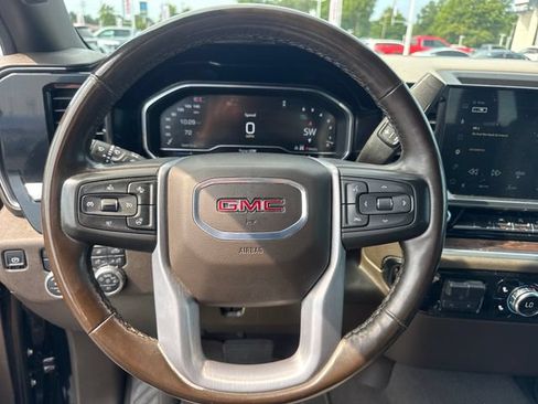 Used 2025 GMC Sierra 1500 SLT AWD/4WD image 18