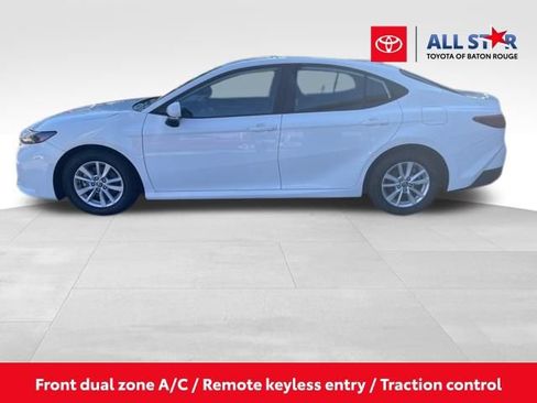 Used 2025 Toyota Camry LE image 1