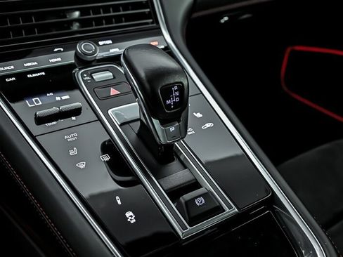 Used 2019 Porsche Panamera GTS AWD/4WD image 34
