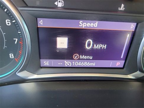 Used 2021 Chevrolet Traverse RS image 33