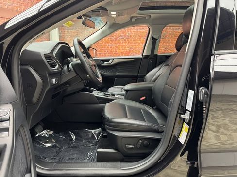 Used 2022 Ford Escape SEL w/ Technology Package image 22