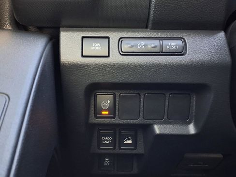 Used 2022 Nissan Frontier S w/ Technology Package image 23