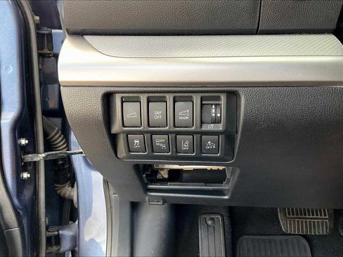 Used 2017 Subaru Outback 2.5i Premium image 32