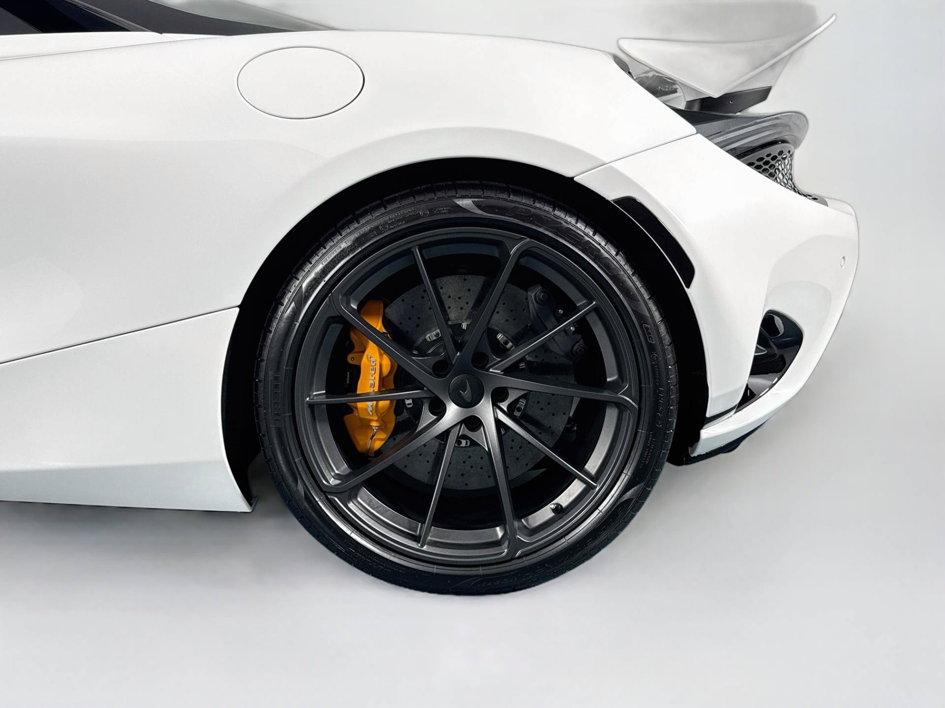 Used 2024 McLaren 750S Spider RWD image 30