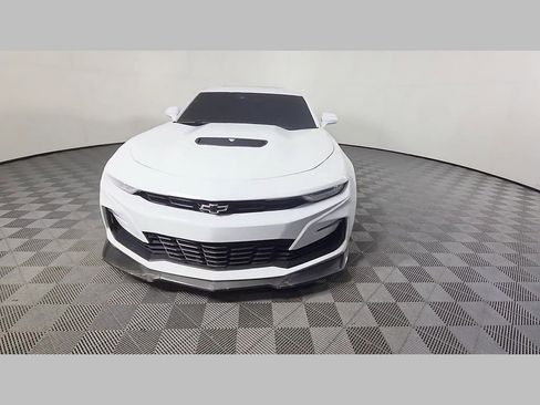 Used 2020 Chevrolet Camaro SS RWD image 51