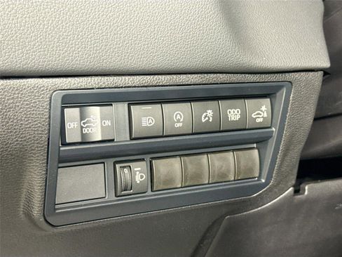 New 2026 Toyota Tundra Limited AWD/4WD image 14