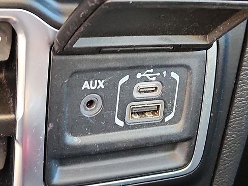 Used 2023 Jeep Wrangler Unlimited w/ Cold Weather Group AWD/4WD image 23
