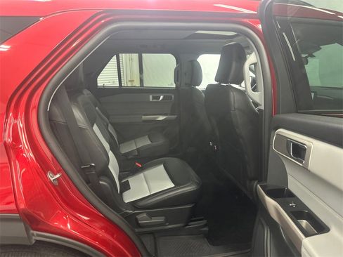 Used 2023 Ford Explorer XLT w/ Equipment Group 202A image 16