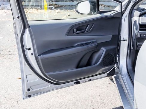 Used 2025 Toyota Prius LE FWD image 23