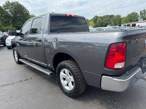 Used 2017 RAM 1500 ST w/ SXT Appearance Group AWD/4WD image 10