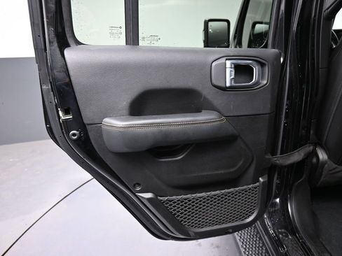 Used 2023 Jeep Wrangler Unlimited Sahara AWD/4WD image 25