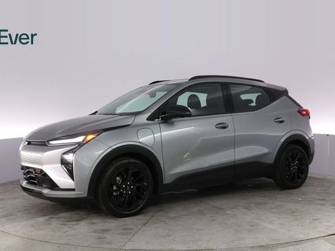 Used 2027 Chevrolet Bolt RS w/ Technology Package FWD image 18